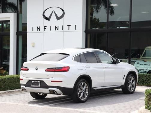 2024 BMW X4 xDrive30i