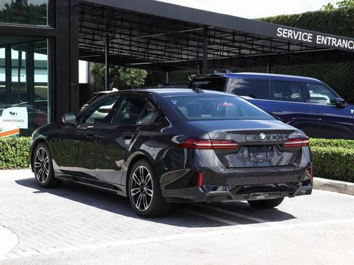 2025 BMW 530 i