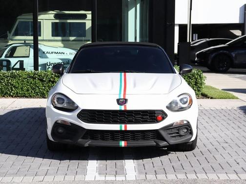 2018 FIAT 124 Spider Base