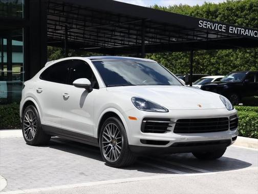 2022 Porsche Cayenne Base