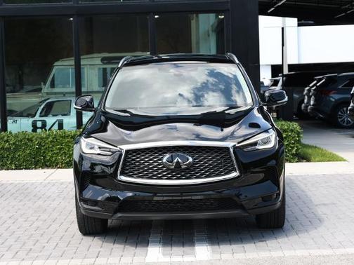 Black Obsidian 2025 INFINITI QX50 LUXE