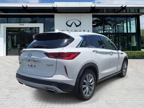 2022 INFINITI QX50 PURE