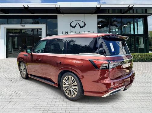 2025 INFINITI QX80 Luxe
