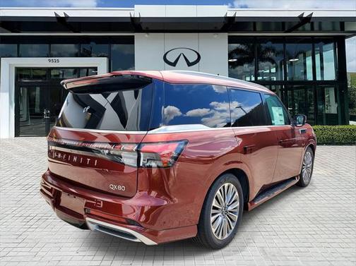 2025 INFINITI QX80 Luxe
