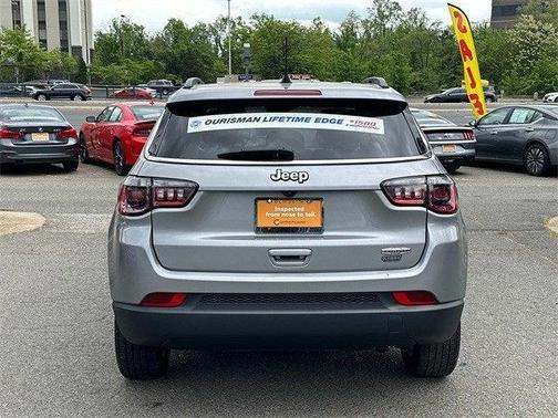 2022 Jeep Compass Latitude FWD