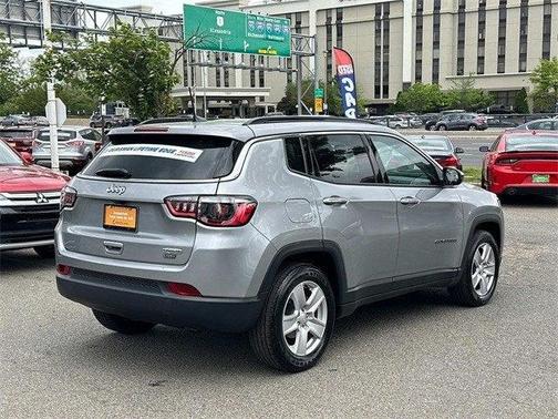 2022 Jeep Compass Latitude FWD