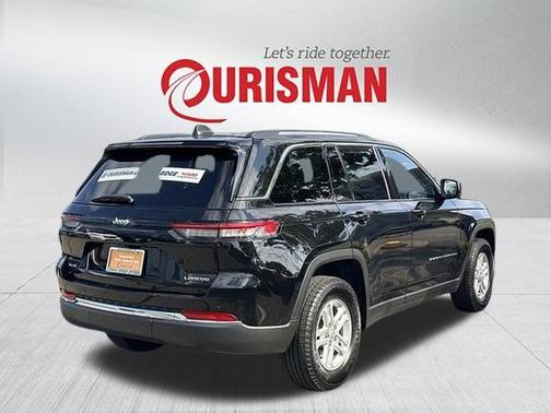 2023 Jeep Grand Cherokee Laredo 4x4