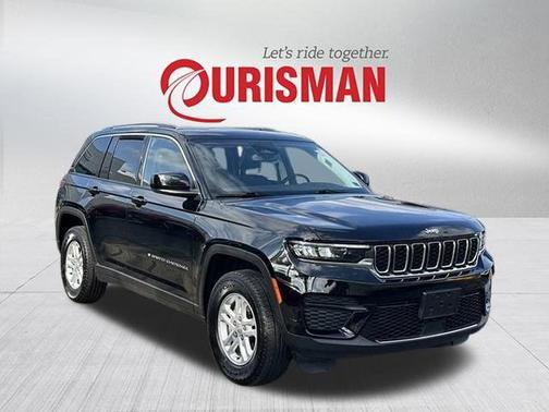 2023 Jeep Grand Cherokee Laredo 4x4