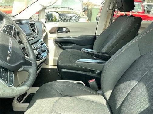 2018 Chrysler Pacifica Touring