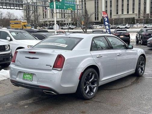 2023 Chrysler 300 300S