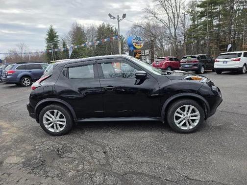 Black 2015 Nissan Juke S