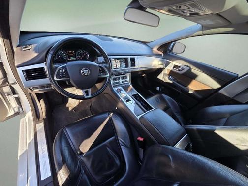 2014 Jaguar XF SC