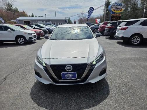 Brilliant Silver Metallic 2020 Nissan Altima SR FWD
