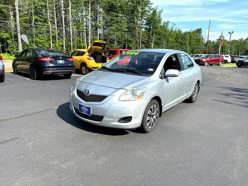 2012 Toyota Yaris L