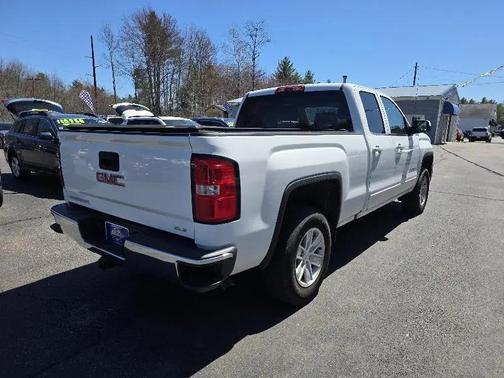Summit White 2017 GMC Sierra 1500 SLE