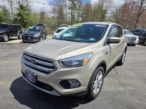 White Platinum Metallic Tri-Coat 2017 Ford Escape SE