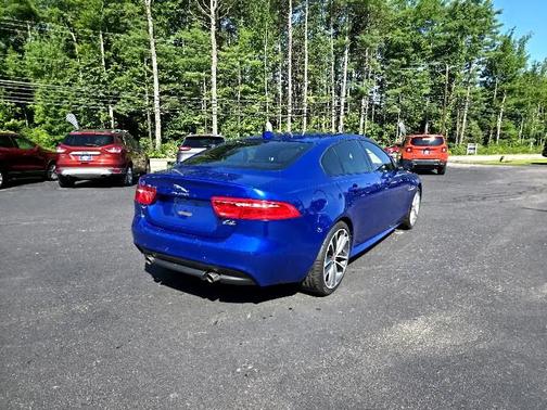 2017 Jaguar XE 35t R-Sport