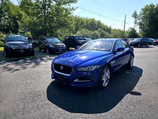 2017 Jaguar XE 35t R-Sport