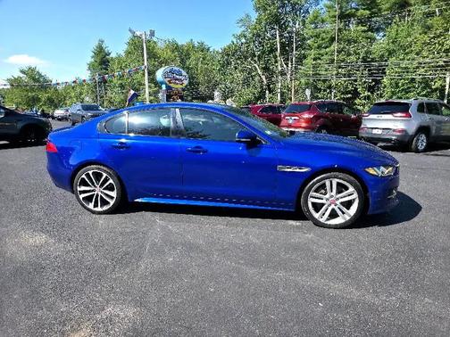 2017 Jaguar XE 35t R-Sport