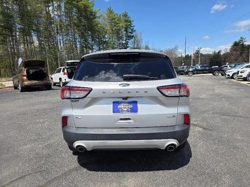 Ingot Silver Metallic 2020 Ford Escape SE