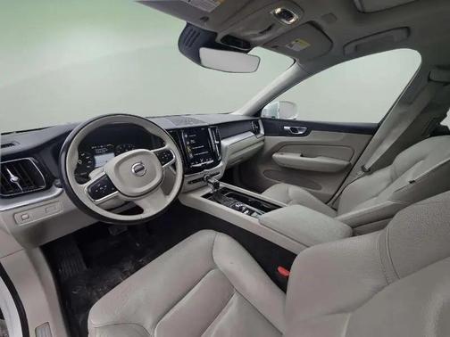 2019 Volvo XC60 T6 Momentum