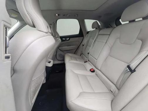 2019 Volvo XC60 T6 Momentum