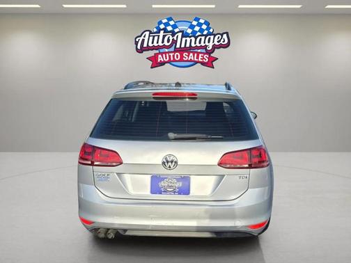 2015 Volkswagen Golf SportWagen TDI S 4-Door