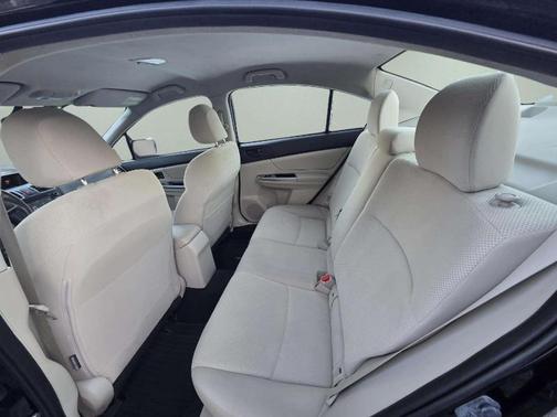 2015 Subaru Impreza 2.0i