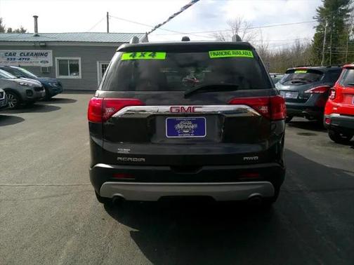 2017 GMC Acadia SLE-2