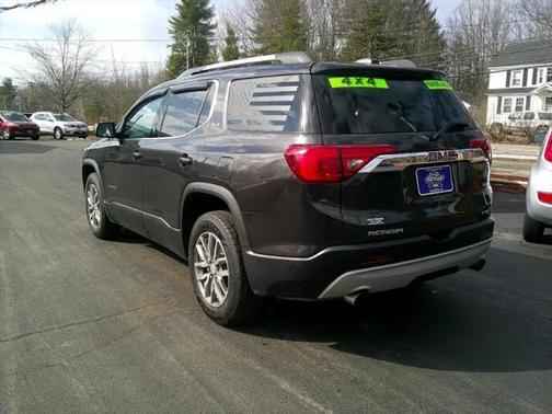 2017 GMC Acadia SLE-2