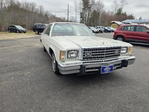 White 1979 Ford LTD