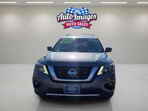 2017 Nissan Pathfinder SL