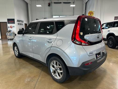 Sparkling Silver 2020 Kia Soul S