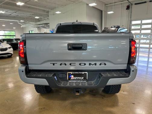 Cement 2020 Toyota Tacoma TRD Off Road