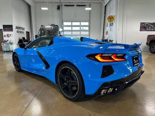 Rapid Blue 2022 Chevrolet Corvette Stingray w/2LT