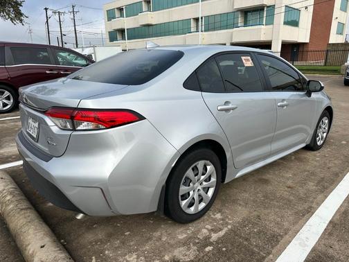 2025 Toyota Corolla Hybrid LE