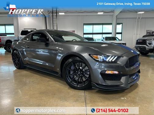 Magnetic 2017 Ford Shelby GT350 Base