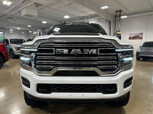 Bright White Clearcoat 2025 RAM 2500 Laramie