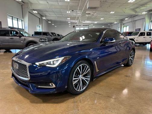 2017 INFINITI Q60 2.0T Premium