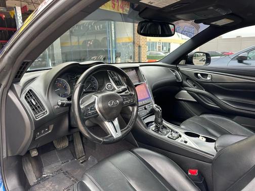 2017 INFINITI Q60 2.0T Premium