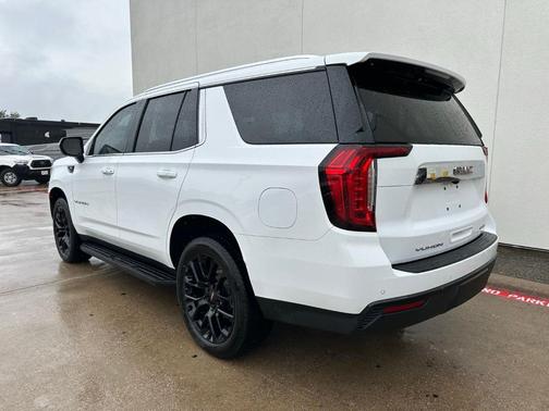 Summit White 2022 GMC Yukon SLE