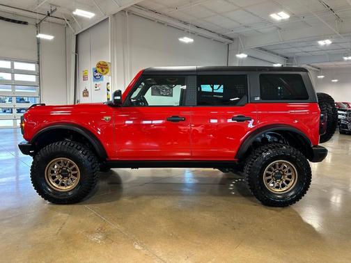 Race Red 2024 Ford Bronco Badlands