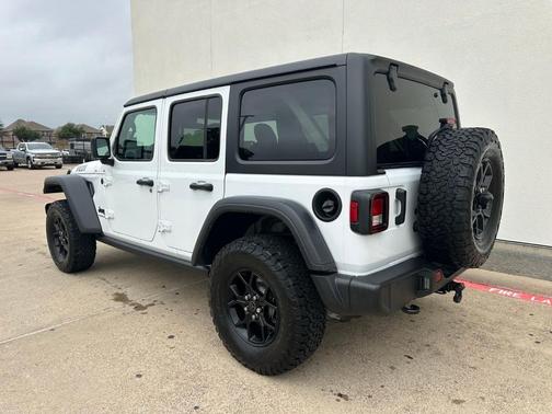 Bright White Clearcoat 2024 Jeep Wrangler Sport