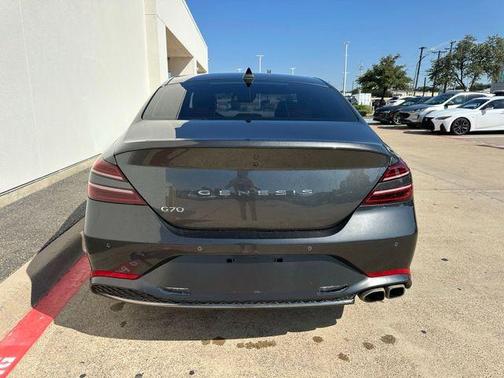 2023 Genesis G70 2.0T