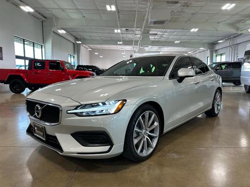 Birch 2020 Volvo S60 T5 Momentum