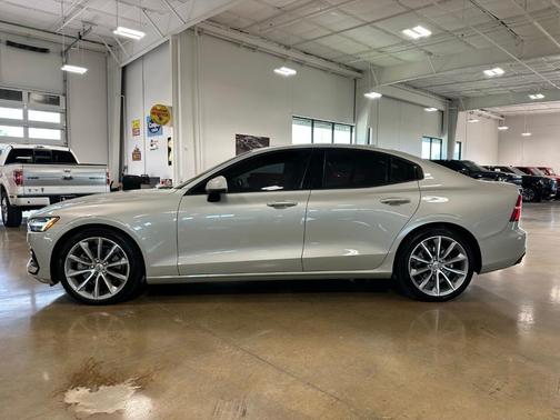 Birch 2020 Volvo S60 T5 Momentum