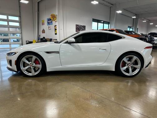 Fuji White 2023 Jaguar F-TYPE P450
