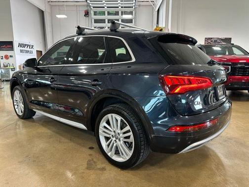 Moonlight Blue Metallic 2018 Audi Q5 2.0T Tech Premium