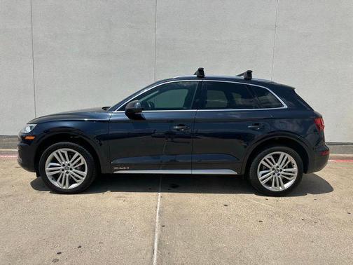 Moonlight Blue Metallic 2018 Audi Q5 2.0T Tech Premium