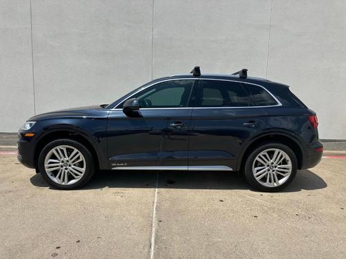 Moonlight Blue Metallic 2018 Audi Q5 2.0T Tech Premium